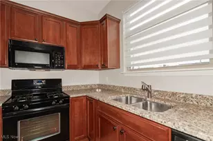 12591 Larchmere Blvd, Loveland, OH 44120 - Photo 16