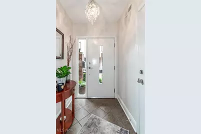 12591 Larchmere Boulevard #W-6, Loveland, OH 44120 - Photo 4