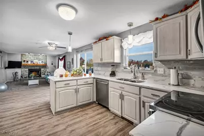 13277 Bursley Road, Spencer, OH 44275 - Photo 8