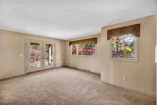 4670 Figgie Dr, Willoughby, OH 44094 - Photo 32