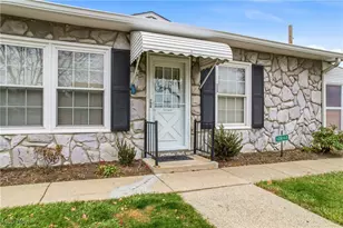 1356 Pembrooke Dr, Salem, OH 44460 - Photo 6