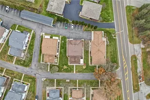 1356 Pembrooke Dr, Salem, OH 44460 - Photo 12