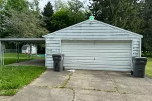 2224 Coral Sea Dr, Youngstown, OH 44511 - Photo 2