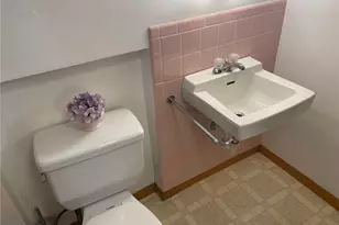 2224 Coral Sea Dr, Youngstown, OH 44511 - Photo 10