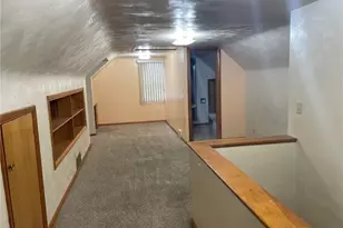 2224 Coral Sea Dr, Youngstown, OH 44511 - Photo 8