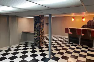 2224 Coral Sea Dr, Youngstown, OH 44511 - Photo 12