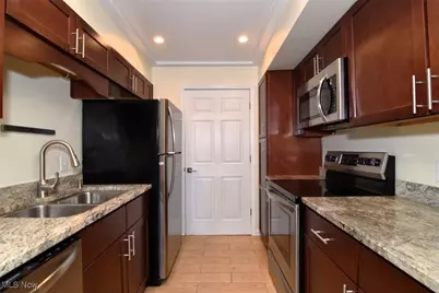 2217 Glouchester Drive #17 B, Lyndhurst, OH 44124 - Photo 20