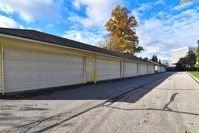 2217 Glouchester Drive #17 B, Lyndhurst, OH 44124 - Photo 34