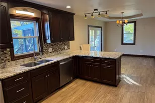 107 Broad St, St Clairsville, OH 43950 - Photo 4