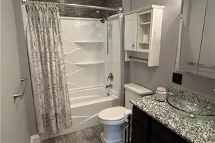 107 Broad St, St Clairsville, OH 43950 - Photo 10