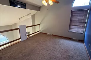 1233 Red Tail Hawk Ct, Boardman, OH 44512 - Photo 8