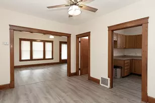 638 E Broad St, Elyria, OH 44035 - Photo 10