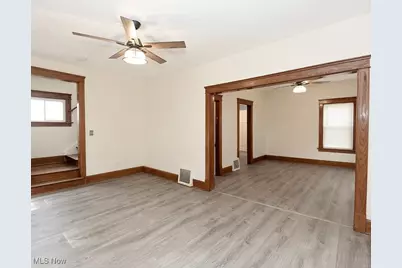 638 E Broad Street, Elyria, OH 44035 - Photo 6