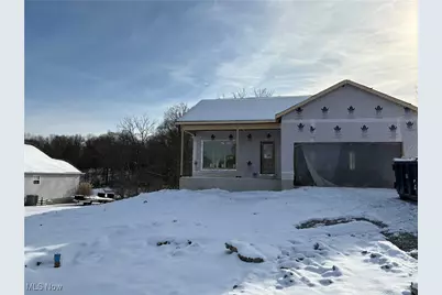 135 Hillside Drive, East Palestine, OH 44413 - Photo 2