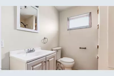 126 W 3rd Street, Frazeysburg, OH 43822 - Photo 20