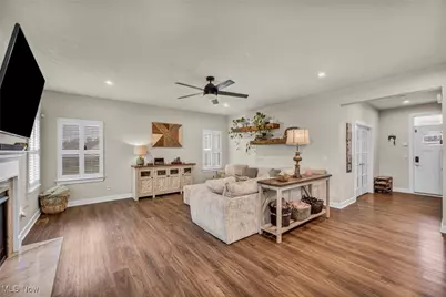 594 Prestwick Path, Painesville Twp, OH 44077 - Photo 4