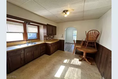 288 Dickey Avenue NW, Warren, OH 44485 - Photo 4