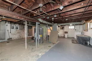 2035 Chesterland Ave, Oakwood, OH 44107 - Photo 42