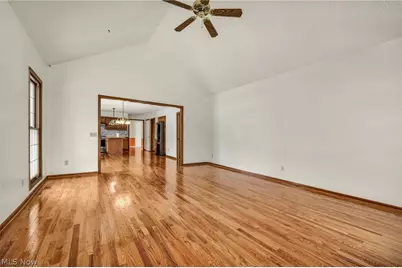 92 Ravenshollow Drive, Cuyahoga Falls, OH 44223 - Photo 6