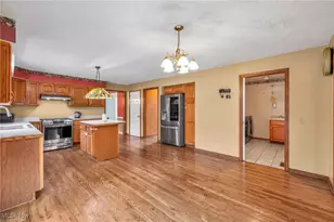 92 Ravenshollow Dr, Cuyahoga Falls, OH 44223 - Photo 14