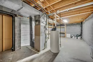 92 Ravenshollow Dr, Cuyahoga Falls, OH 44223 - Photo 34