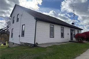 10539 Sprucevale Rd, Rogers, OH 44455 - Photo 2