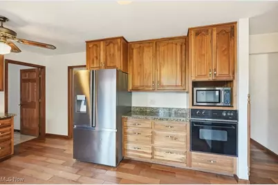 951 S Azalea Boulevard, Barberton, OH 44203 - Photo 22