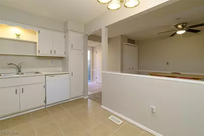 136 Kimrose Lane, Grandview Heights, OH 44147 - Photo 12