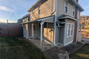 629 1/2 Howard St, Bridgeport, OH 43912 - Photo 4