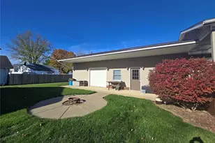 9369 Chestnut Ave SE, East Sparta, OH 44626 - Photo 8