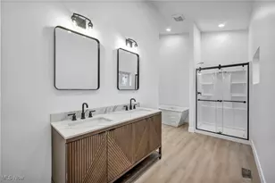 455 S Van Buren Ave, Barberton, OH 44203 - Photo 22