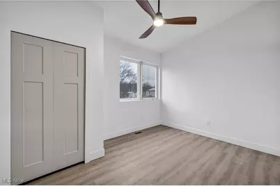 455 S Van Buren Avenue, Barberton, OH 44203 - Photo 24