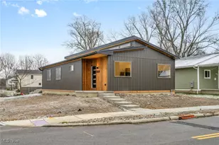 455 S Van Buren Ave, Barberton, OH 44203 - Photo 4