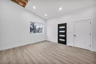 455 S Van Buren Ave, Barberton, OH 44203 - Photo 14