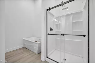 455 S Van Buren Avenue, Barberton, OH 44203 - Photo 20