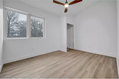 455 S Van Buren Avenue, Barberton, OH 44203 - Photo 26