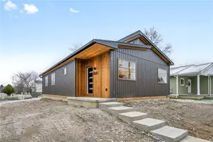 455 S Van Buren Ave, Barberton, OH 44203 - Photo 1