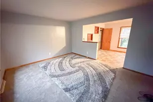 3380 Sunnybrooke Dr, Youngstown, OH 44511 - Photo 2