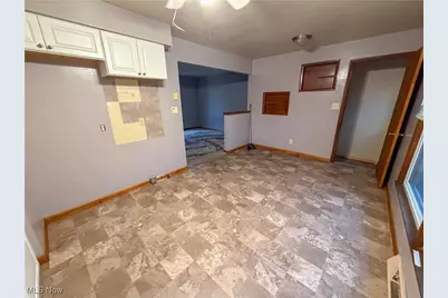 3380 Sunnybrooke Drive, Youngstown, OH 44511 - Photo 6