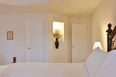 8727 Hazelwood Run, North Ridgeville, OH 44039 - Photo 28