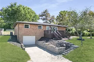 704 Douglas Ave, Wintersville, OH 43953 - Photo 2