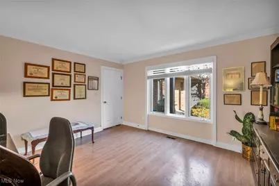 5671 Bastille Place, Columbus, OH 43215 - Photo 8