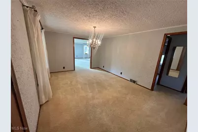 32 Locust Hill Road, Chester, WV 26034 - Photo 6