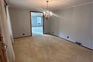 32 Locust Hill Rd, Chester, WV 26034 - Photo 10