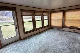 32 Locust Hill Rd, Chester, WV 26034 - Photo 8