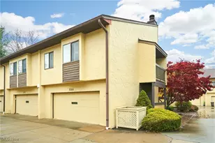 1066 Hampton Ridge Dr, Akron, OH 44313 - Photo 1