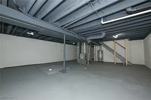 213 Klinger St, Coventry, OH 44319 - Photo 40