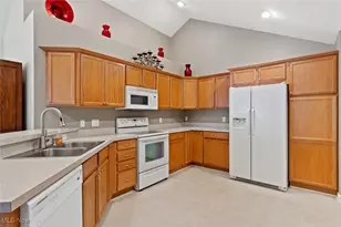 1409 Newman Dr, Brunswick Hills, OH 44212 - Photo 22