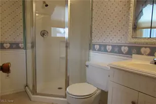 1000 Brown Dr, Ashtabula, OH 44004 - Photo 12