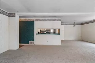 2511 Royal County Down, Uniontown, OH 44685 - Photo 8